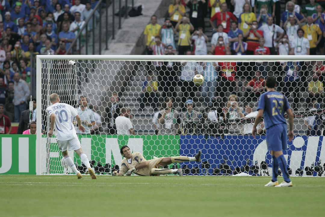 Sports Art - Last One - Photographie originale de Mark Leech
